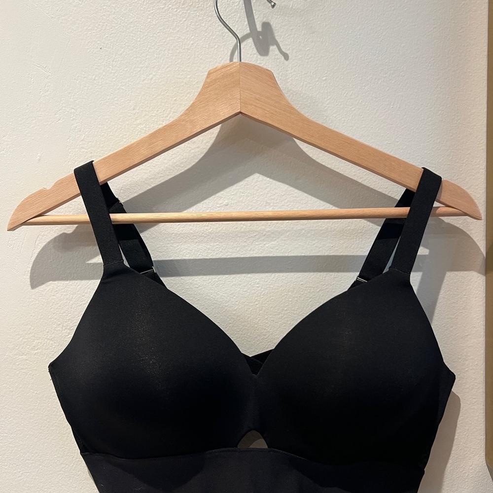 Black Women's Sports Bra